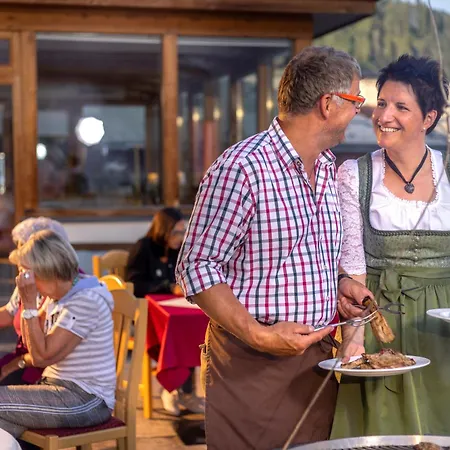 Der Oswalderhof 3*