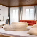 게스트하우스 Der Oswalderhof 3*